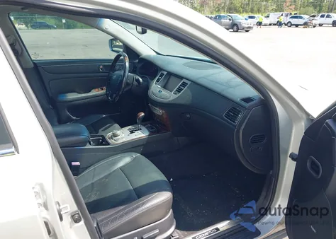 2011 Hyundai Genesis 4.6 z USA, uszkodzony, nr VIN KMHGC4DF8BU132216